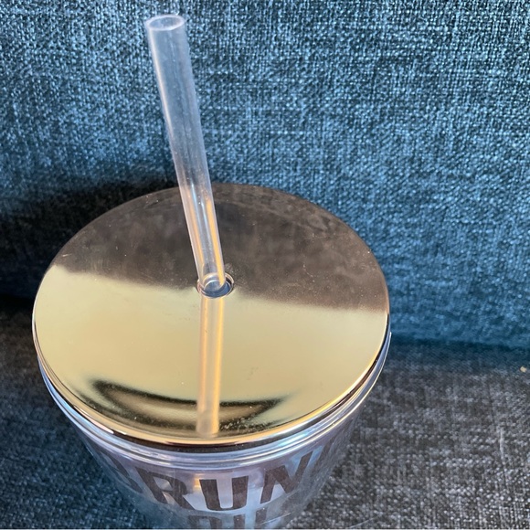 Slant Collections 10 ounce plastic drink cup with straw and copper colored lid. - Picture 3 of 7